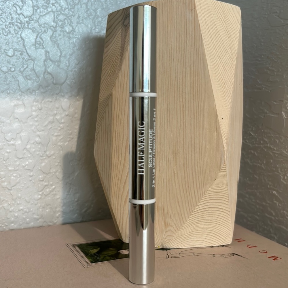 Half Magic Lip Liner